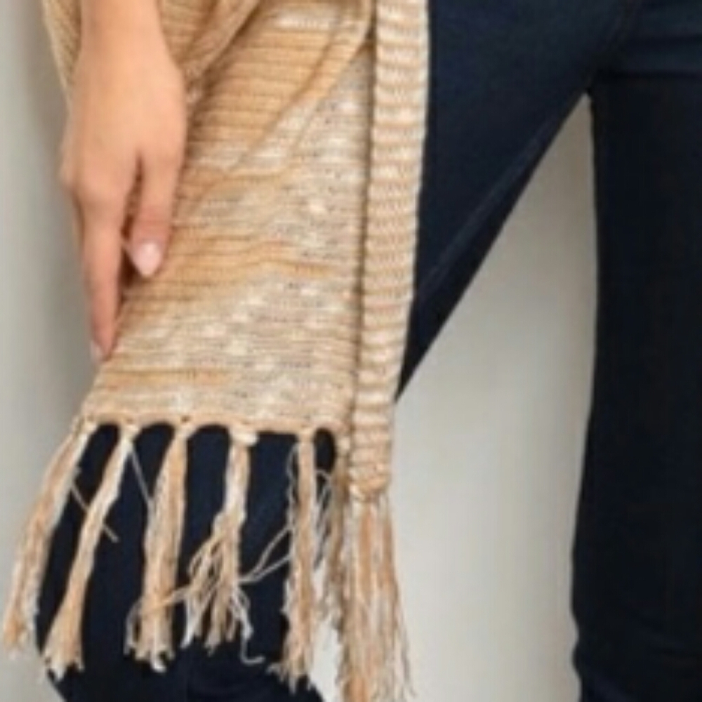 White/Tan Fringed Shrug/ Cardigan - Picture 2 of 6